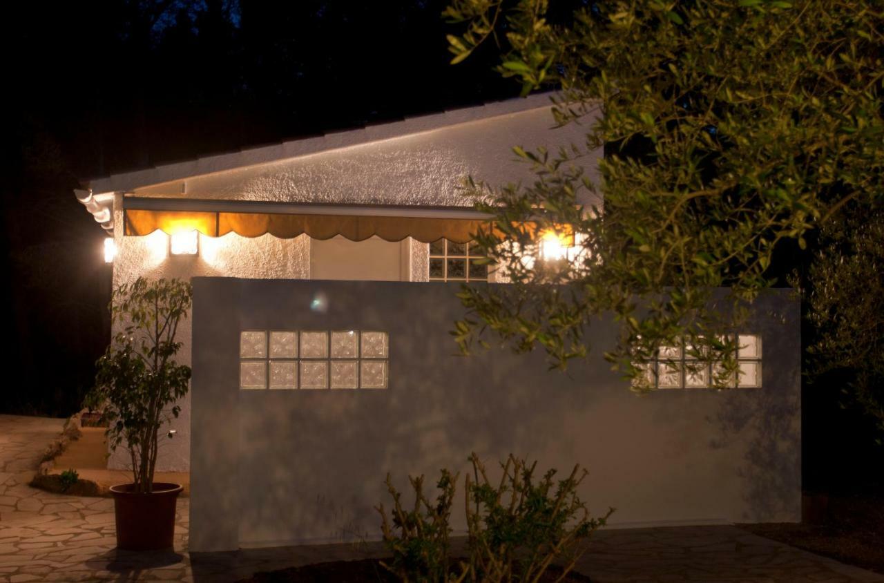 Ca L'Eli Different Experience Hutt 12157 Guest House Mont-roig del Camp Exterior photo
